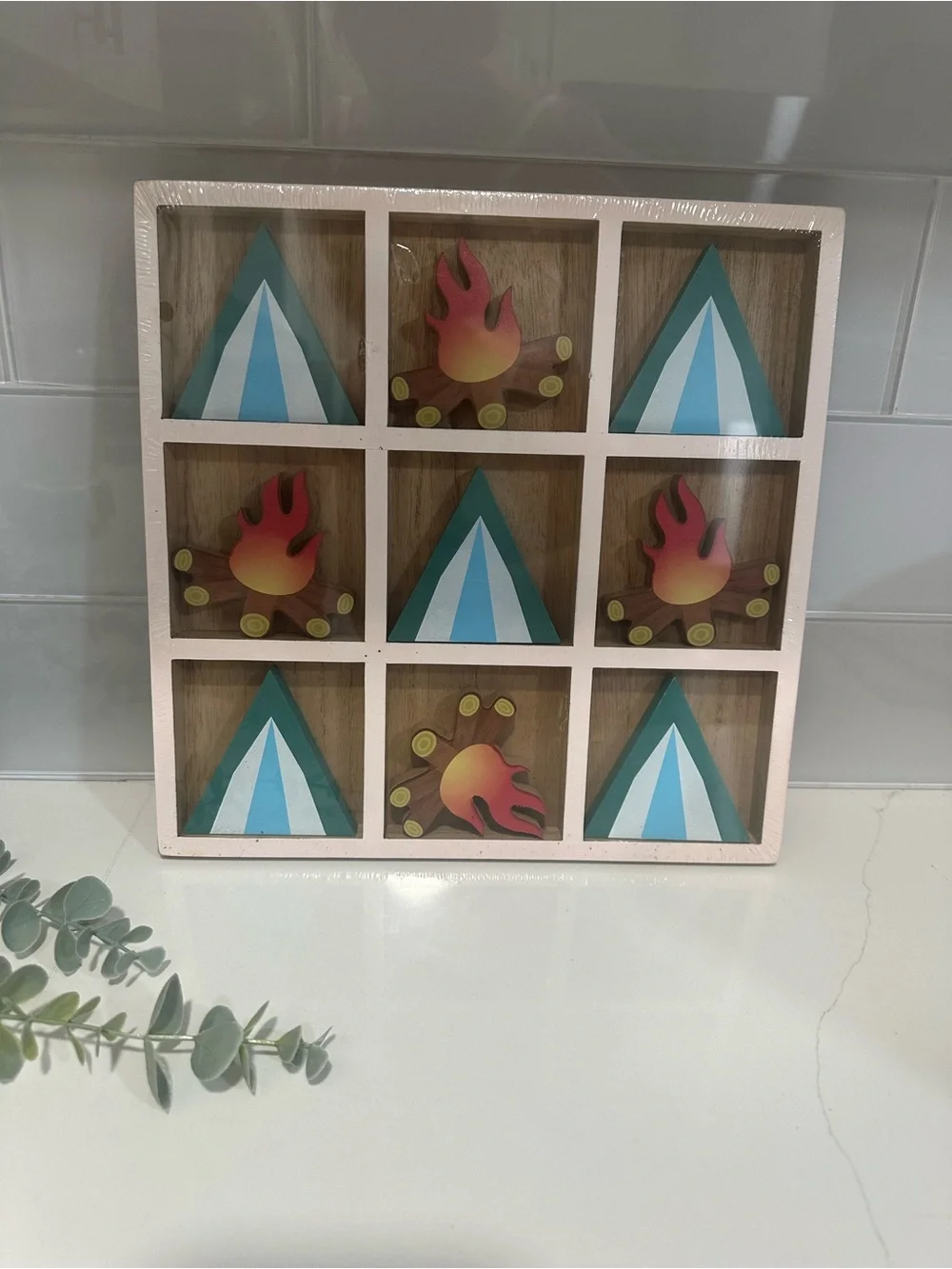 Brand New Camping Lovers Wooden Tic Tac Toe Board Game tent and campfire Pieces